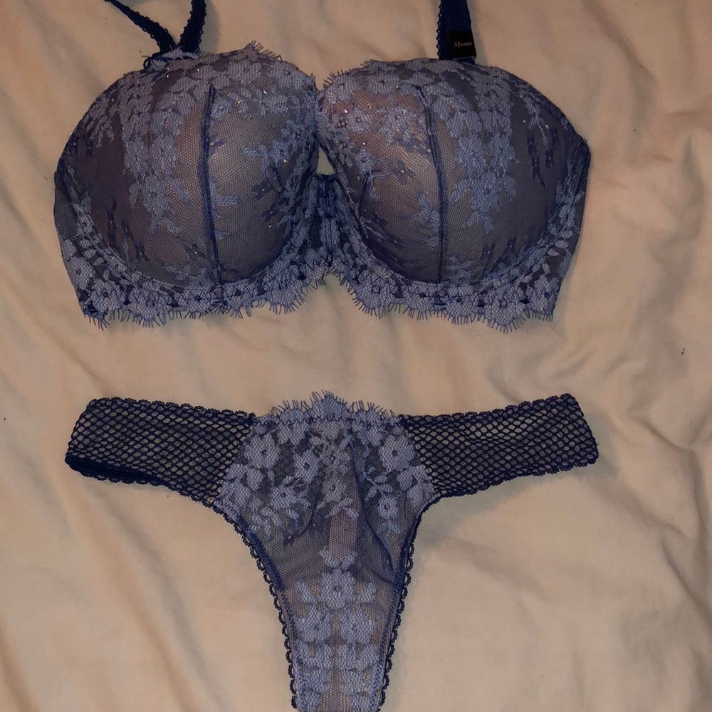 NWT 32DDD and XS set